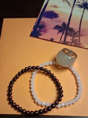Elegant Pale Pink Faceted Ring with Pink and Beaded Bracelets
